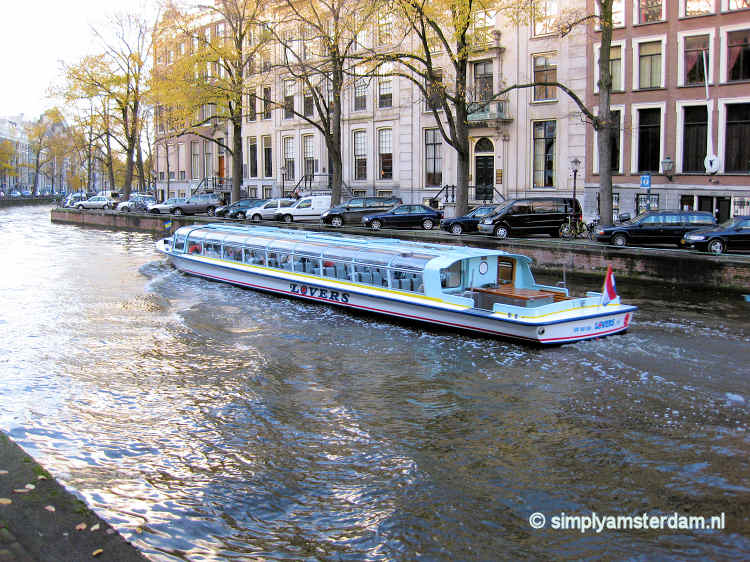 Canal tour boat (company Lovers)