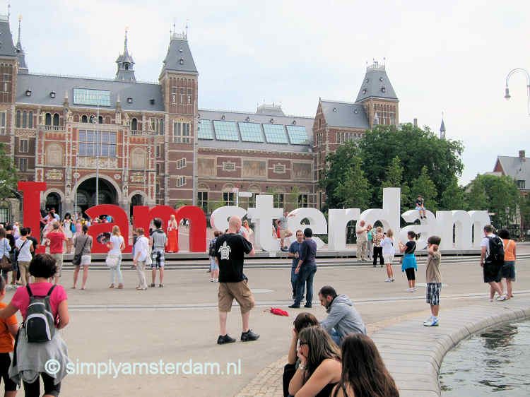 I Amsterdam logo removed from Museumplein