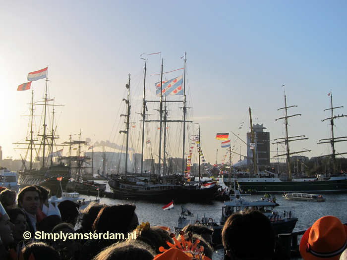 Tall ships in the IJ
